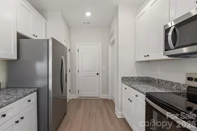 6512 Fairford Drive, Charlotte, NC 28215 - Photo 7