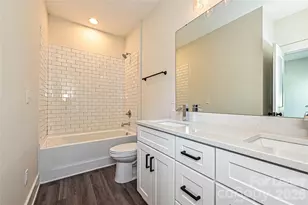 729 Wabash Ave, Charlotte, NC 28208 - Photo 17
