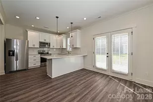 729 Wabash Ave, Charlotte, NC 28208 - Photo 3