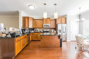 383 Battery Cir, Clover, SC 29710 - Photo 5
