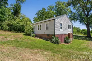 1481 Hilltop St, Albemarle, NC 28001 - Photo 17
