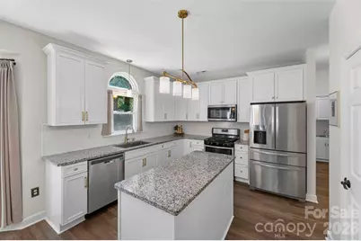 7618 Wingmont Drive, Charlotte, NC 28269 - Photo 7