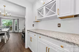 7618 Wingmont Dr, Charlotte, NC 28269 - Photo 5