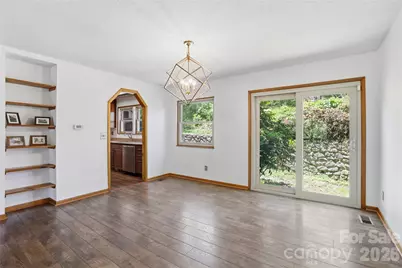 207 Wood Dale Drive, Hendersonville, NC 28791 - Photo 15
