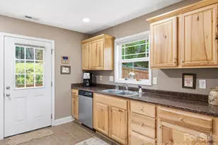 24 Hilldale Rd, Asheville, NC 28803 - Photo 15