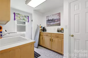 6181 Willowbottom Rd, Hickory, NC 28602 - Photo 25