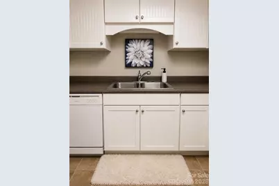 99 Willow Way, Hendersonville, NC 28739 - Photo 15