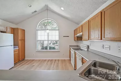 10630 Sleigh Bell Lane, Charlotte, NC 28216 - Photo 9