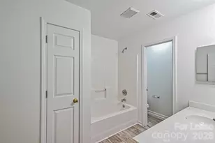 10630 Sleigh Bell Ln, Charlotte, NC 28216 - Photo 23