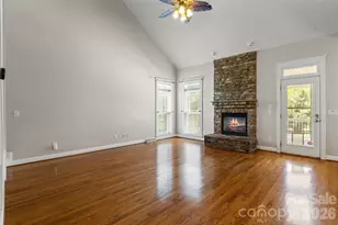 6008 Langham Ct, Charlotte, NC 28269 - Photo 7