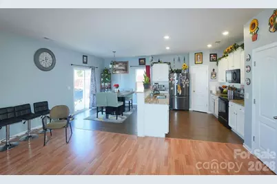 9728 Crooms Court, Charlotte, NC 28215 - Photo 7