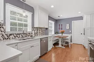 7102 Graburn Rd, Charlotte, NC 28226 - Photo 9