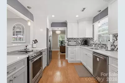 7102 Graburn Road, Charlotte, NC 28226 - Photo 3