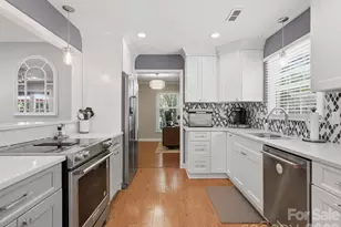 7102 Graburn Rd, Charlotte, NC 28226 - Photo 3