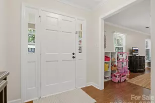 7102 Graburn Rd, Charlotte, NC 28226 - Photo 5