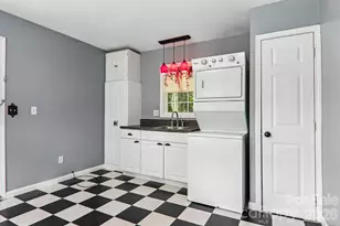 2627 White Oak Rd, Burnsville, NC 28714 - Photo 29