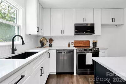 2038 Sandhurst Drive, Charlotte, NC 28205 - Photo 17