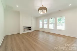 2648 Roslyn Ave, Charlotte, NC 28208 - Photo 13