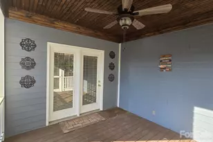 2615 Merion Hills Ct, Charlotte, NC 28269 - Photo 23