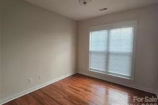 2615 Merion Hills Ct, Charlotte, NC 28269 - Photo 17