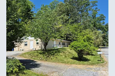 1745 Meadowbrook Terrace, Hendersonville, NC 28792 - Photo 3