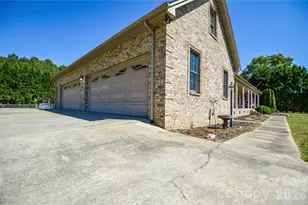 365 Wildlife Club Ln, Taylorsville, NC 28681 - Photo 5