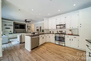 7240 Cobble Creek Dr, Matthews, NC 28104 - Photo 15