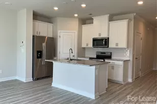 5042 Kellaher Pl, Charlotte, NC 28216 - Photo 7