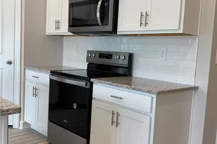 5042 Kellaher Pl, Charlotte, NC 28216 - Photo 3