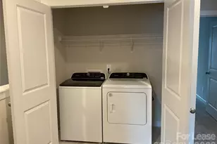 5042 Kellaher Pl, Charlotte, NC 28216 - Photo 23
