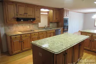 7800 Cherry Point Dr, Denver, NC 28037 - Photo 9