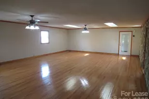 7800 Cherry Point Dr, Denver, NC 28037 - Photo 5