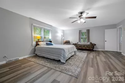 938 E 6th Avenue, Gastonia, NC 28054 - Photo 13