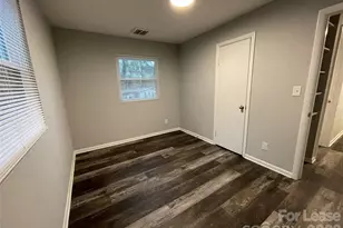 2815 Ravencroft Dr, Charlotte, NC 28208 - Photo 17