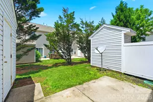 12309 Jessica Pl, Charlotte, NC 28269 - Photo 25