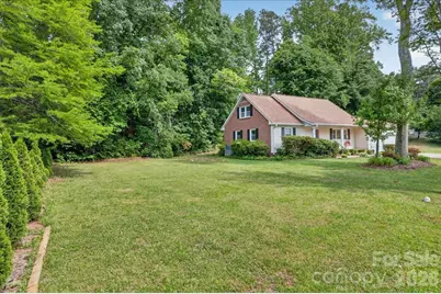 1303 Wildwood Drive, Kannapolis, NC 28081 - Photo 3
