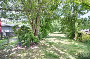 2802 Beaverdam Rd, Canton, NC 28716 - Photo 3