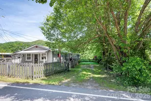 2802 Beaverdam Rd, Canton, NC 28716 - Photo 23