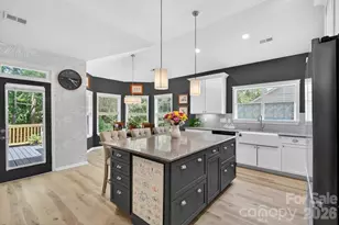 11219 Isthmus Ct, Charlotte, NC 28215 - Photo 5