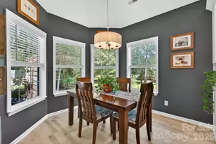 11219 Isthmus Ct, Charlotte, NC 28215 - Photo 9