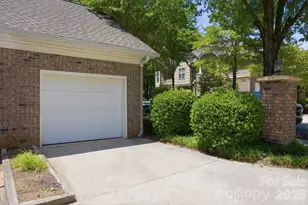 8942 Rosalyn Glen Rd, Cornelius, NC 28031 - Photo 43