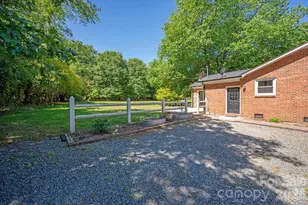 2645 Walker Rd, Matthews, NC 28105 - Photo 31