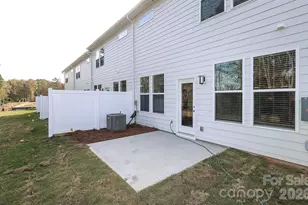 2011 Bayou Trace Dr, Charlotte, NC 28262 - Photo 25