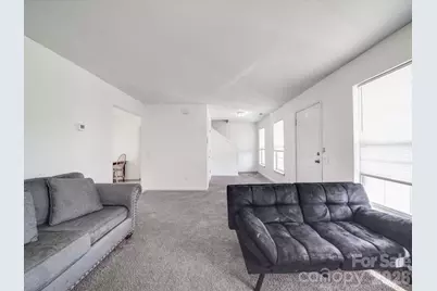 5414 Peachwood Drive, Charlotte, NC 28216 - Photo 9