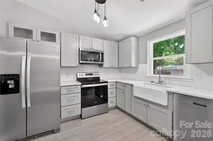 5911 Morninglow Ct, Charlotte, NC 28212 - Photo 7