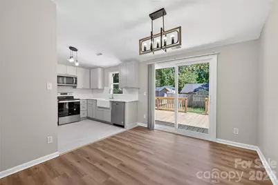 5911 Morninglow Court, Charlotte, NC 28212 - Photo 9