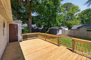 5911 Morninglow Ct, Charlotte, NC 28212 - Photo 17