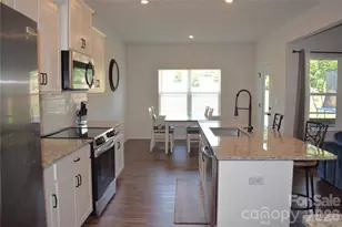 6135 Busch Wy, Midland, NC 28107 - Photo 5