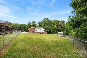 22 Forest Hill Rd, Belmont, NC 28012 - Photo 9