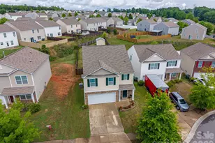 2818 Easton Knl Dr, Dallas, NC 28034 - Photo 3